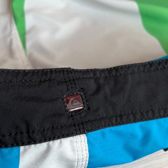 QUIKSILVER 11"  Boardshorts in White, Yellow, Blue, Men's 36" Waist - Picture 10 of 12